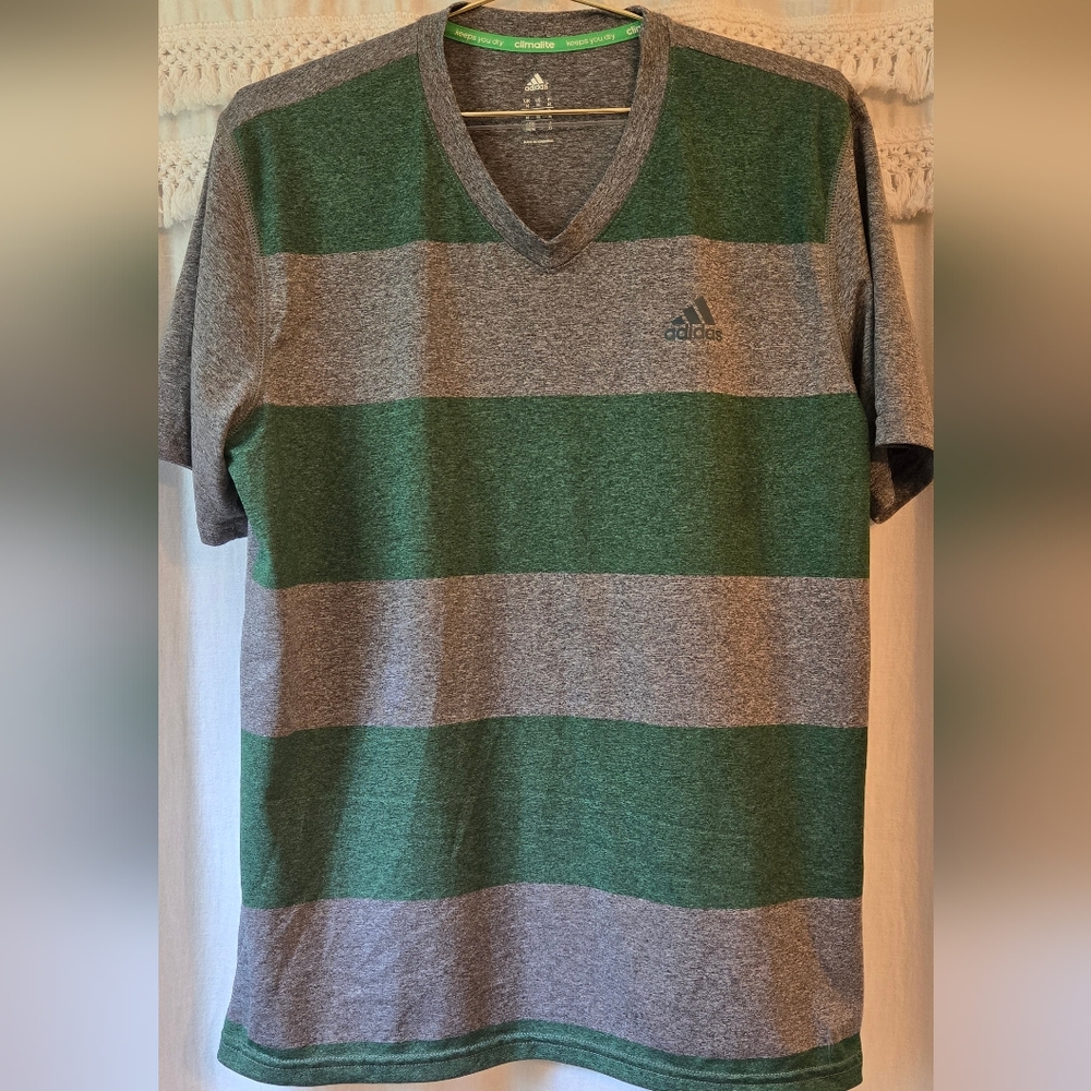 Adidas Climalite Men's V-Neck Short Sleeve Athetic Tee Green Gray Stripes